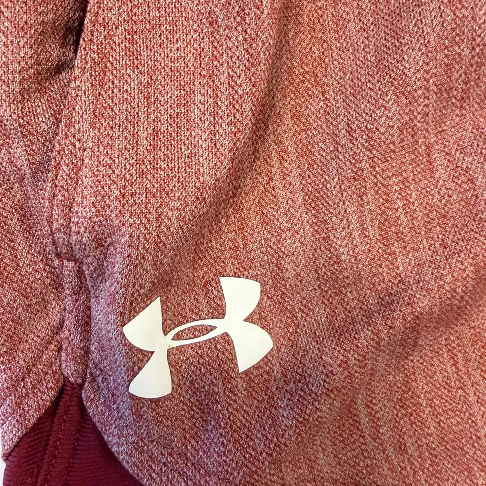 Under Armour‎ Women's Burgundy Athletic Shorts - Picture 4 of 4